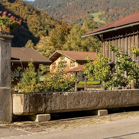 Waeschhuesli Near Interlaken, Grindelwald And Lauterbrunnen גסטייגוילר