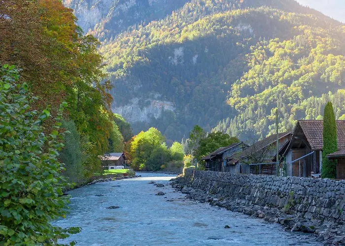 Waeschhuesli Near Interlaken, Grindelwald And Lauterbrunnen 샬레 *